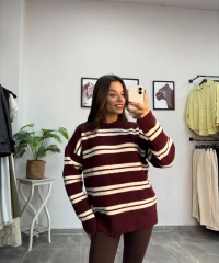 Beyaz Çizgili Bordo Kazak