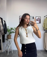 Orijinal Marka Tokalı Beyaz Triko