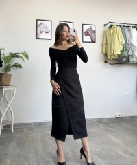 Siyah Yırtmaçlı Midi Etek