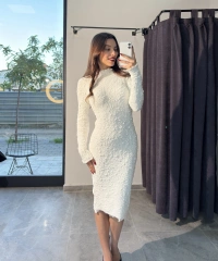 Kalın Bürümcük Beyaz Uzun Elbise