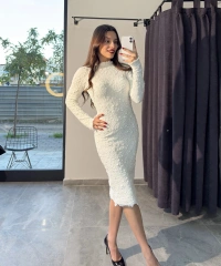 Kalın Bürümcük Beyaz Uzun Elbise