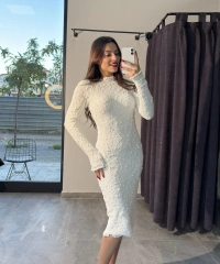 Kalın Bürümcük Beyaz Uzun Elbise