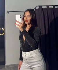 Derin V Yaka Simli Bodysuit