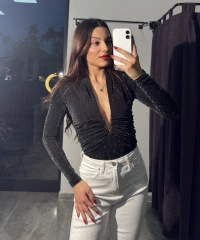 Derin V Yaka Simli Bodysuit