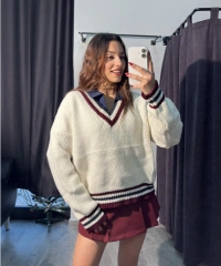 V Yaka Bordo Şeritli Kazak