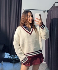 V Yaka Bordo Şeritli Kazak