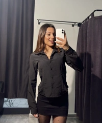 Siyah Dar Kalıp Gömlek