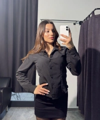 Siyah Dar Kalıp Gömlek