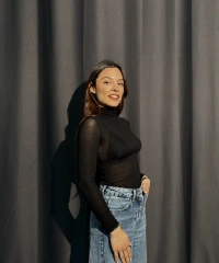 Boğazlı Transparan Siyah Kaşmir Body