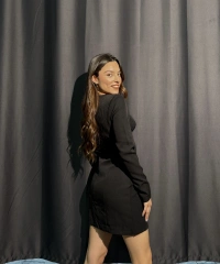 Siyah Kalp Yaka Uzun Kollu Elbise