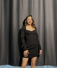 Siyah Kalp Yaka Uzun Kollu Elbise