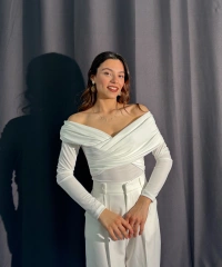 Omuz Dekolte Beyaz Bluz