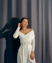 Omuz Dekolte Beyaz Bluz