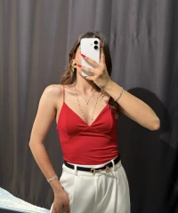 V Yaka İp Askılı Bodysuit Kırmızı