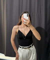 V Yaka İp Askılı Bodysuit Siyah