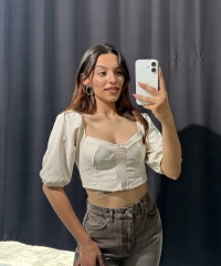 Kalp Yaka Balon Kol Bej Crop