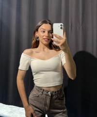 Kalp Yaka Omuz Dekolte Bej Crop