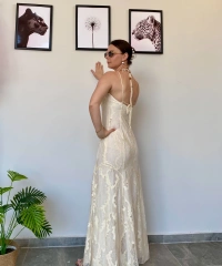 Krem Dantel İşleme Elbise