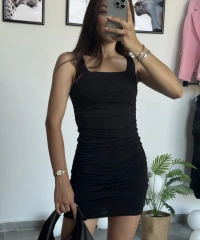 Siyah Büzgülü Elbise