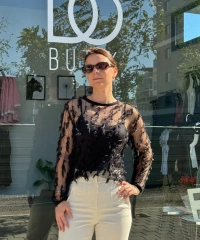 Tüy Detaylı Tül Bluz