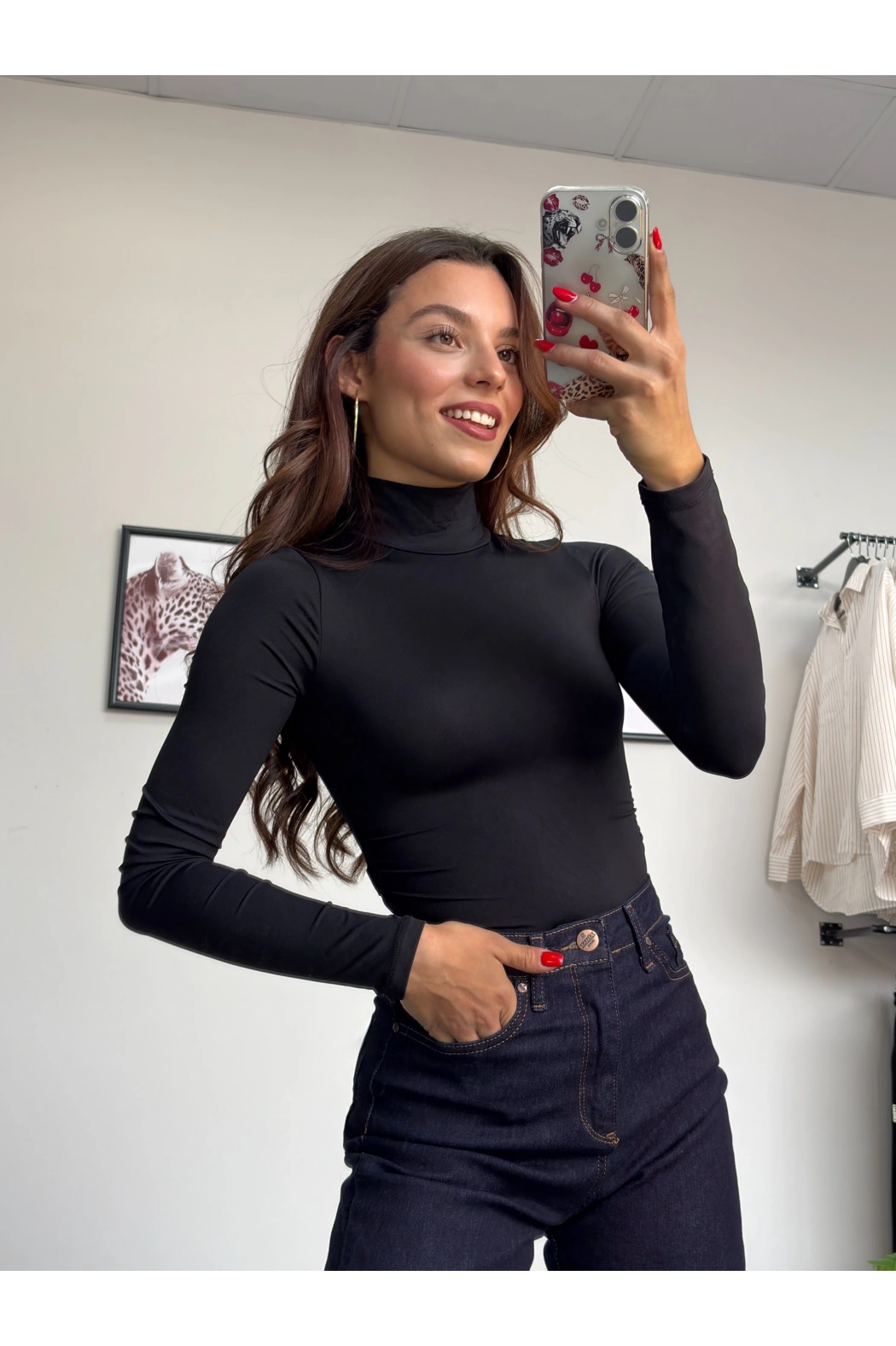 Siyah Boğazlı Yanı Büzgülü Bodysuit
