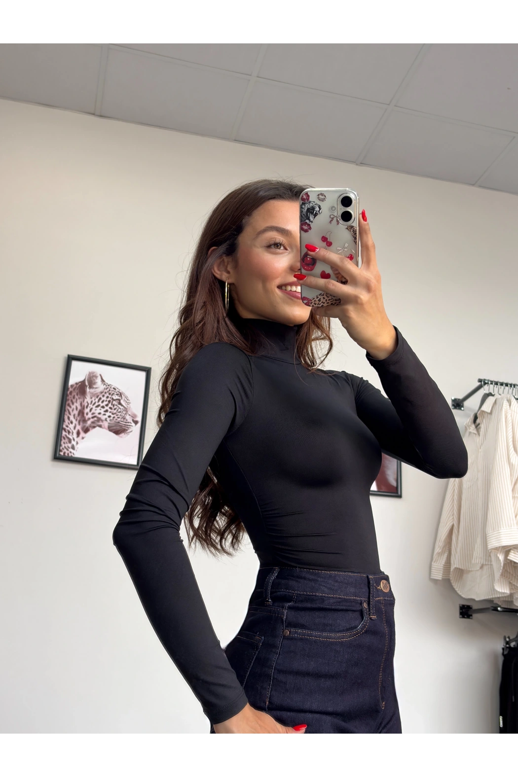 Siyah Boğazlı Yanı Büzgülü Bodysuit