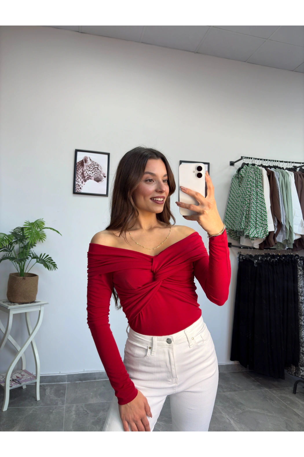 Omuz Dekolte Kırmızı Body