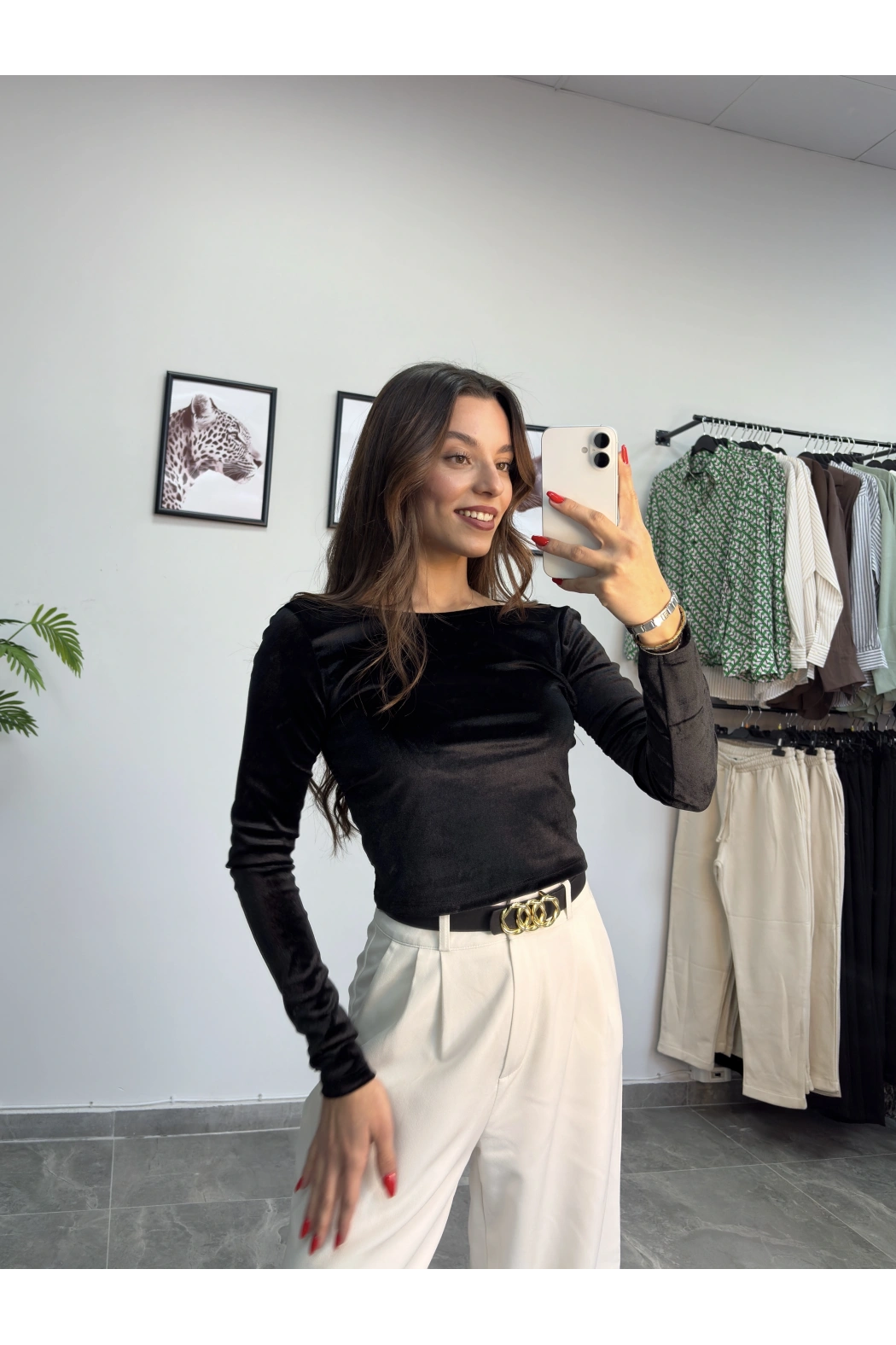 Siyah Sırt Dekolte Kadife Crop