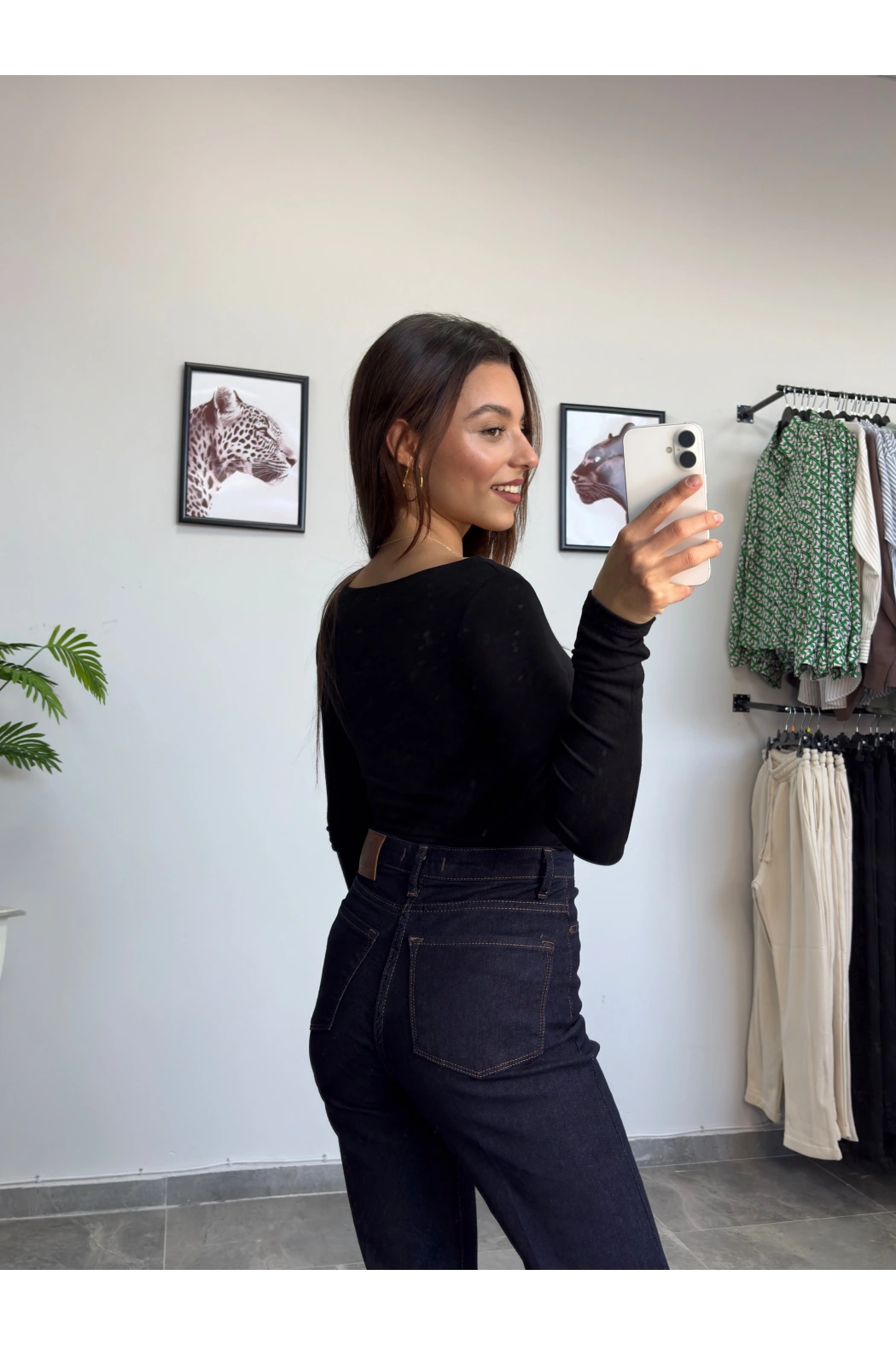 Kayık Yaka Siyah Body