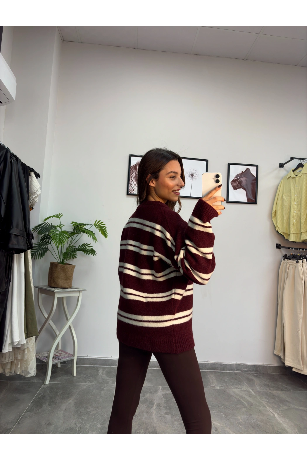 Beyaz Çizgili Bordo Kazak