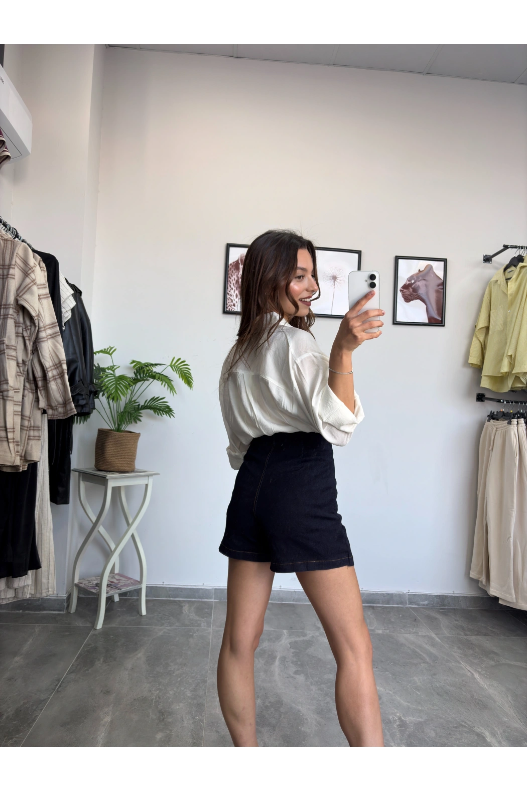 Yüksek Bel Düğme Detay Kot Şort Etek