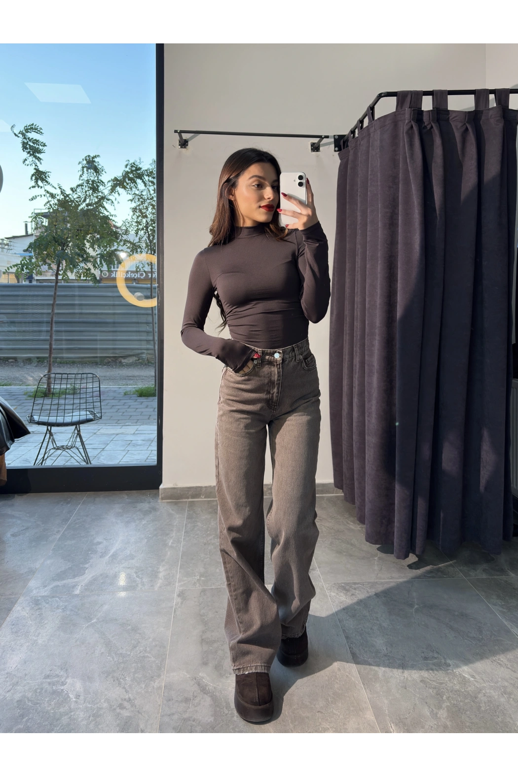 Yüksek Bel Yıkamalı Vizon Jean