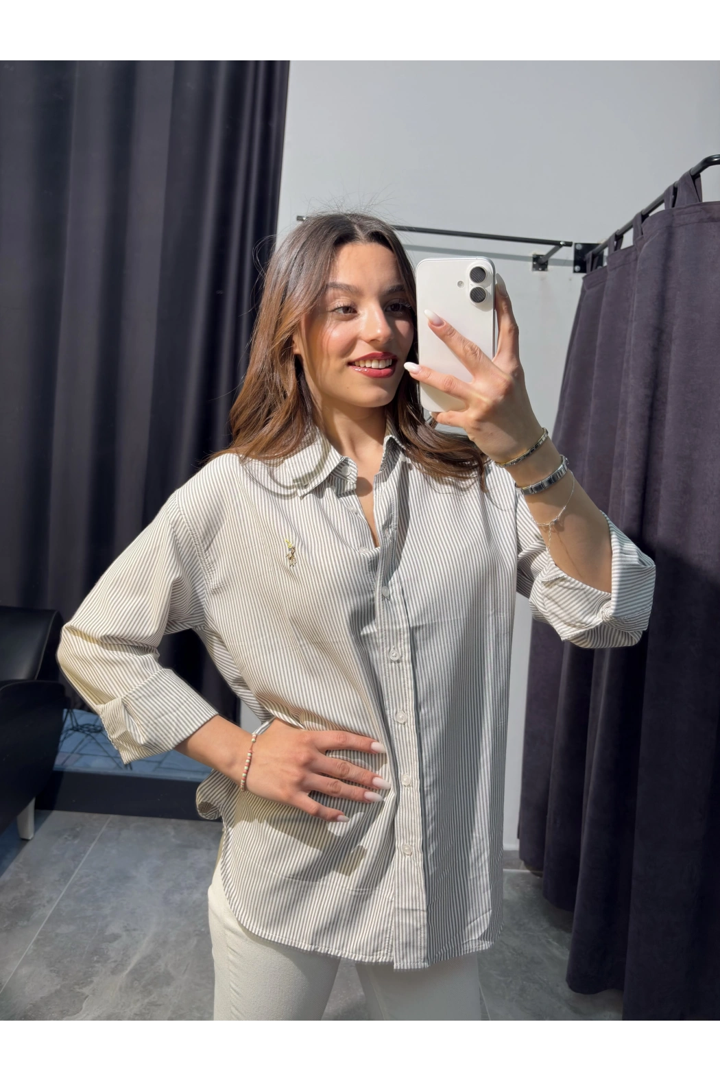 Gri Çizgili Polo Gömlek