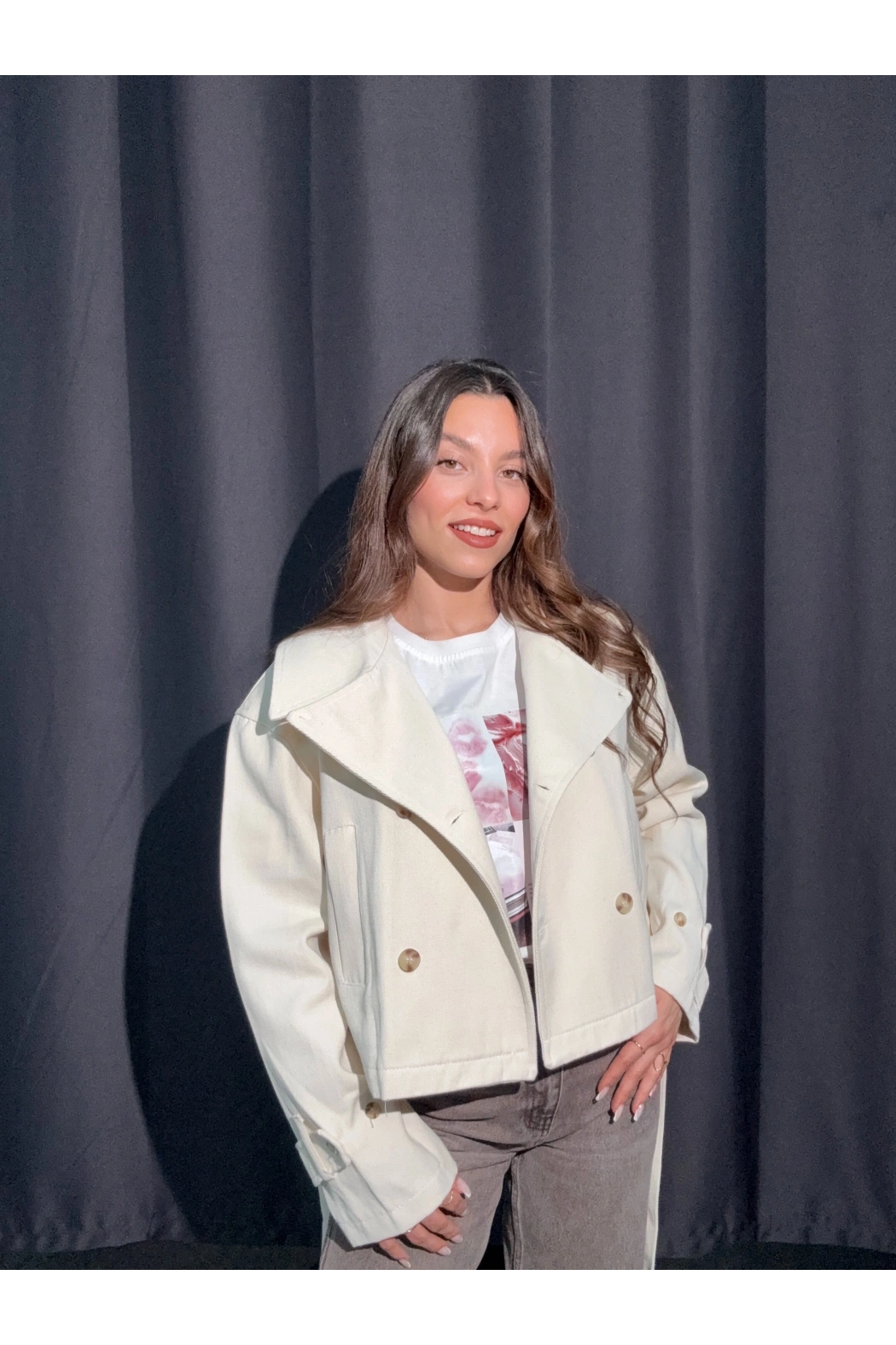 Kuşaklı Kısa Bej Trençkot