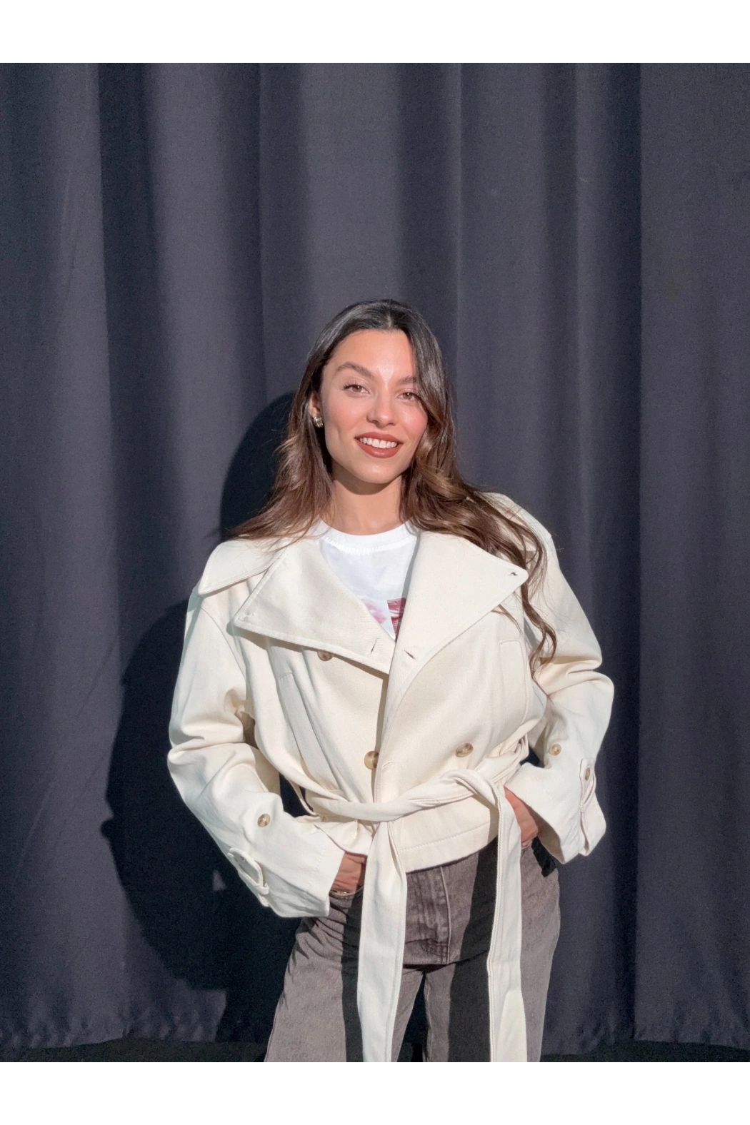 Kuşaklı Kısa Bej Trençkot