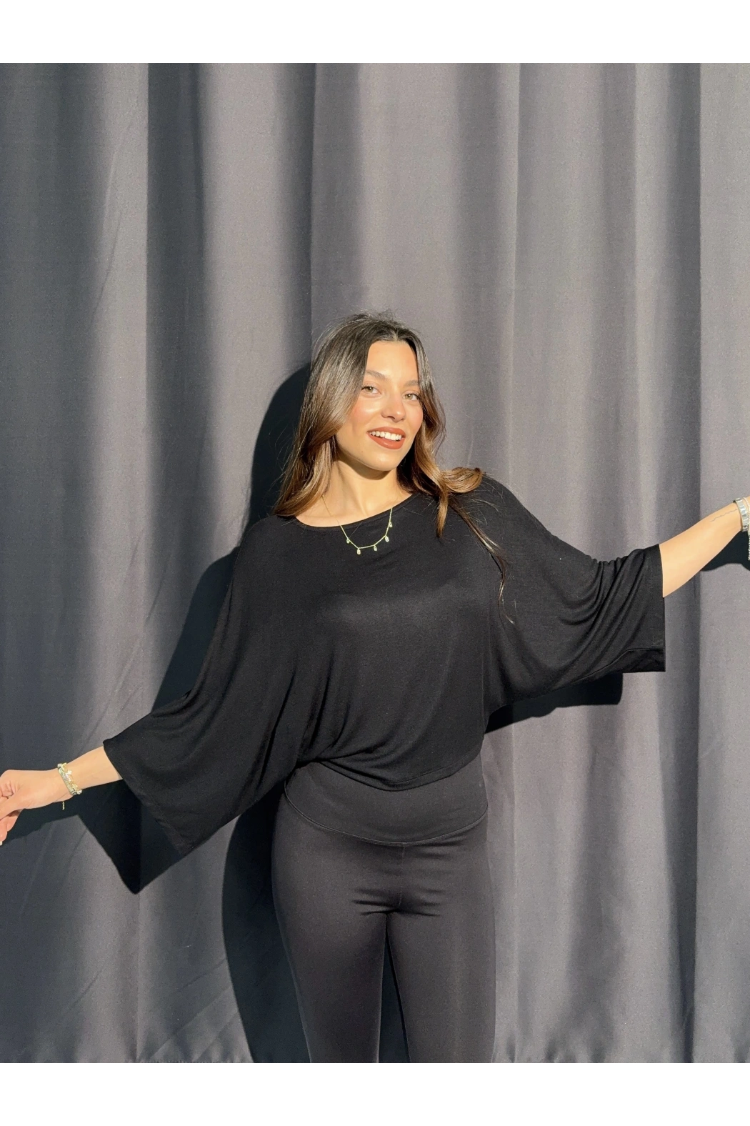 Yarasa Kol Siyah Tişört