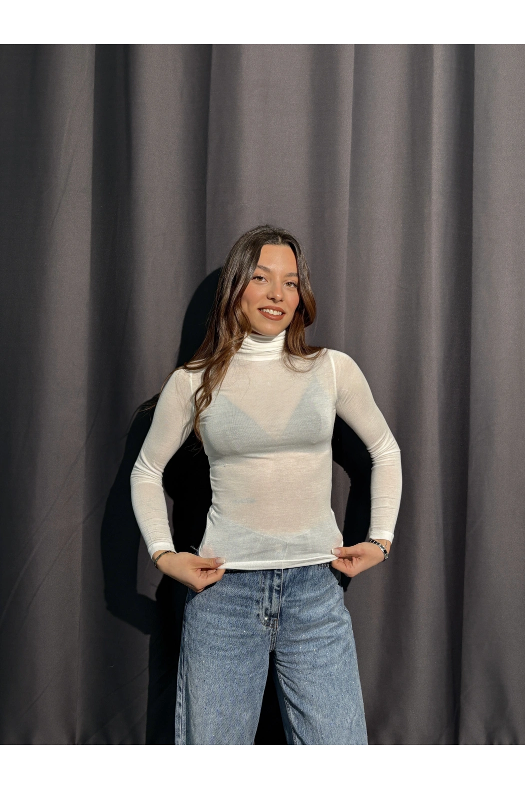 Boğazlı Transparan Beyaz Kaşmir Body