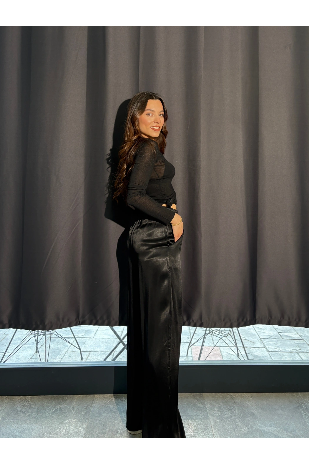 Siyah Salaş Saten Pantolon