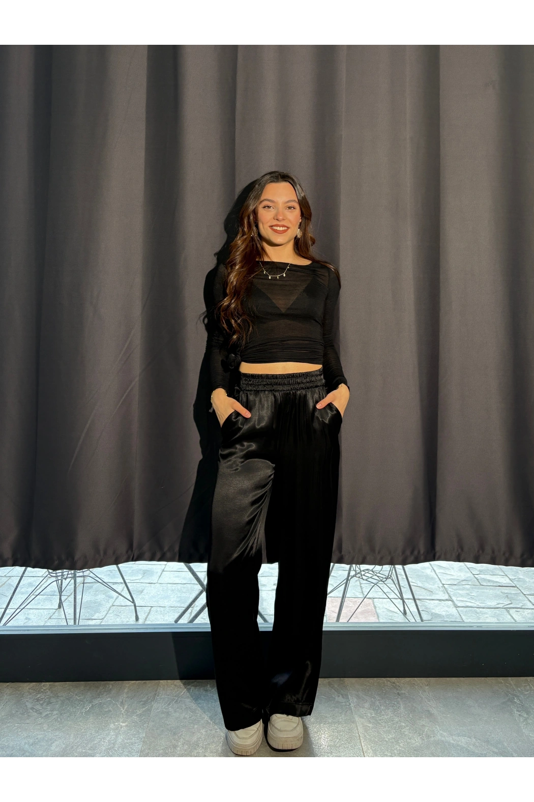 Siyah Salaş Saten Pantolon