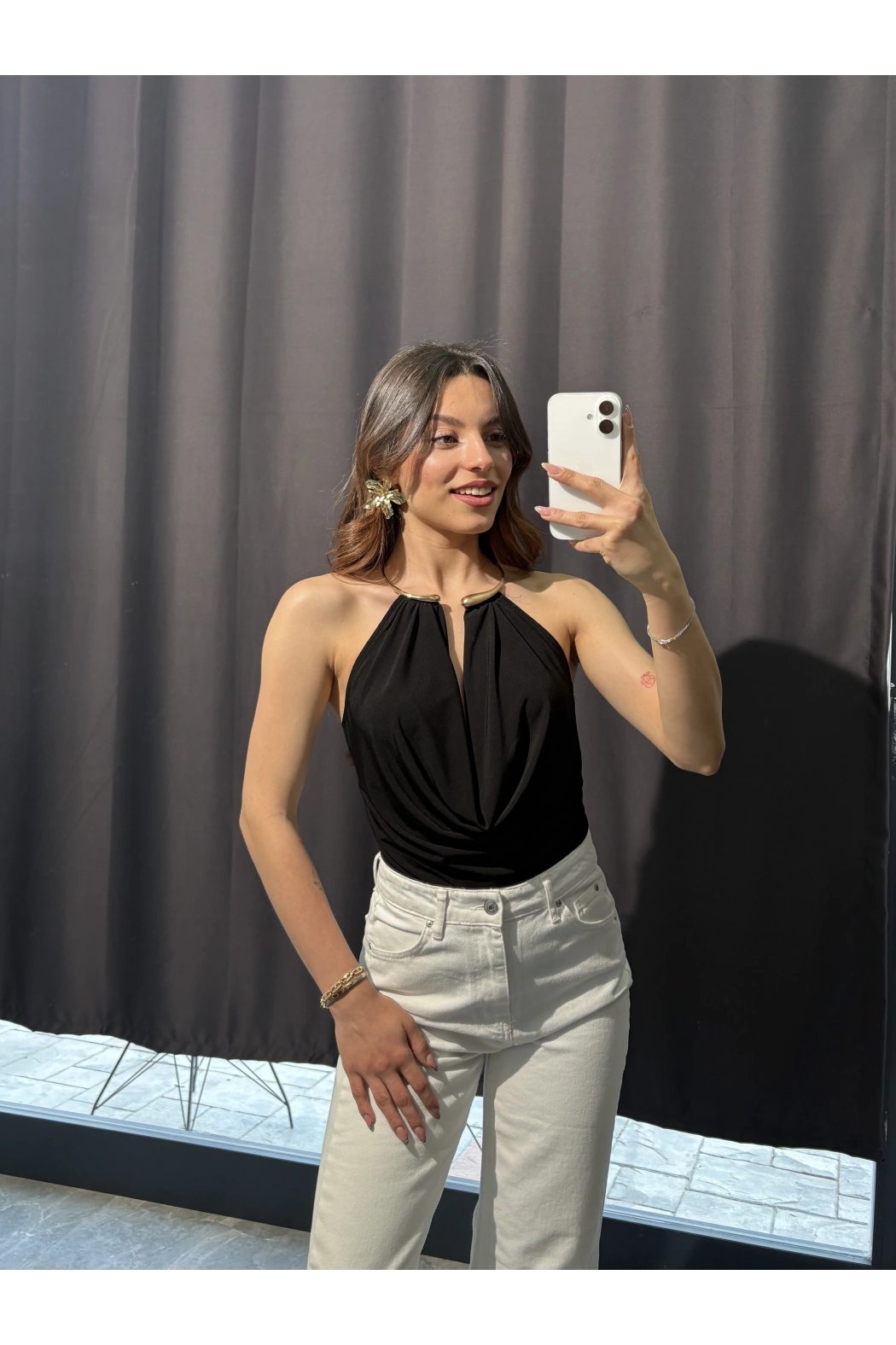 Gold Aksesuar Detay Siyah Bodysuit