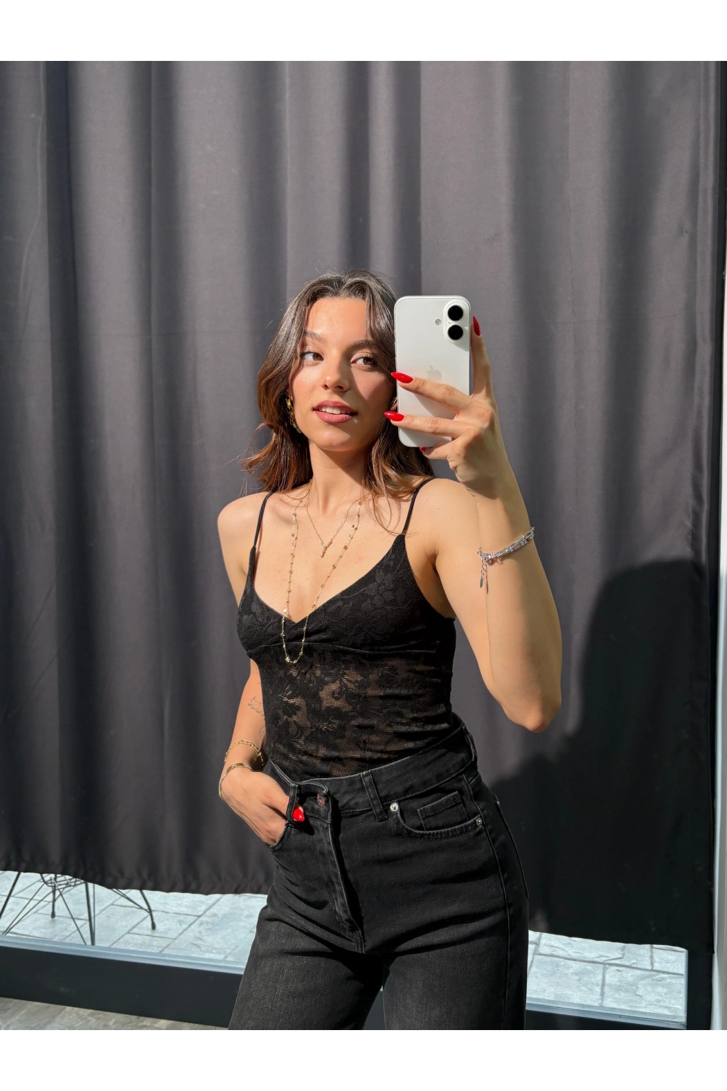 İp Askılı Siyah Dantel Bodysuit
