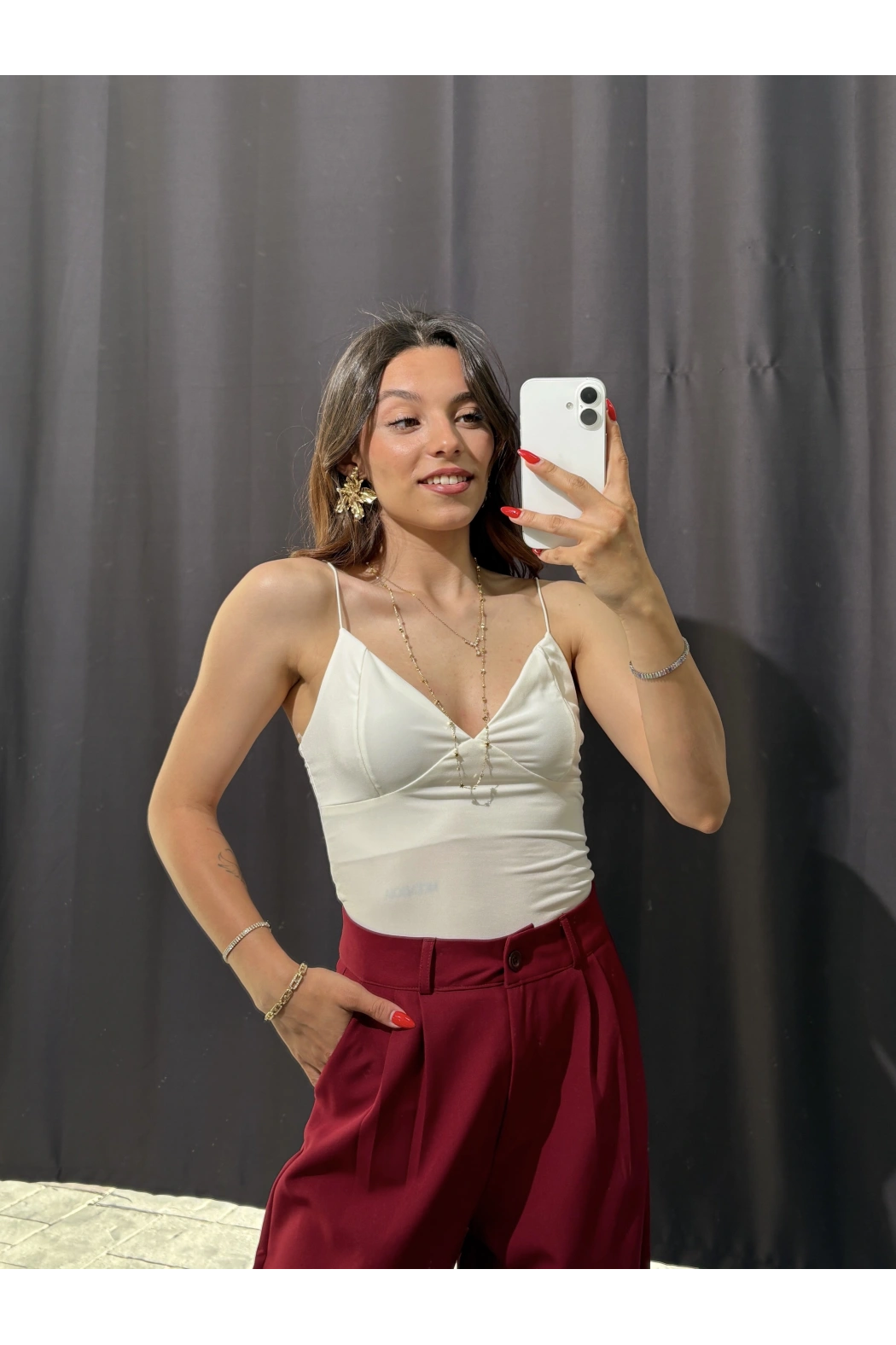 V Yaka İp Askılı Bodysuit Beyaz