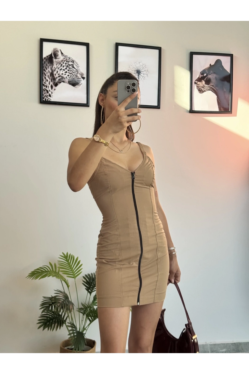 Fermuarlı Kısa Bej Elbise