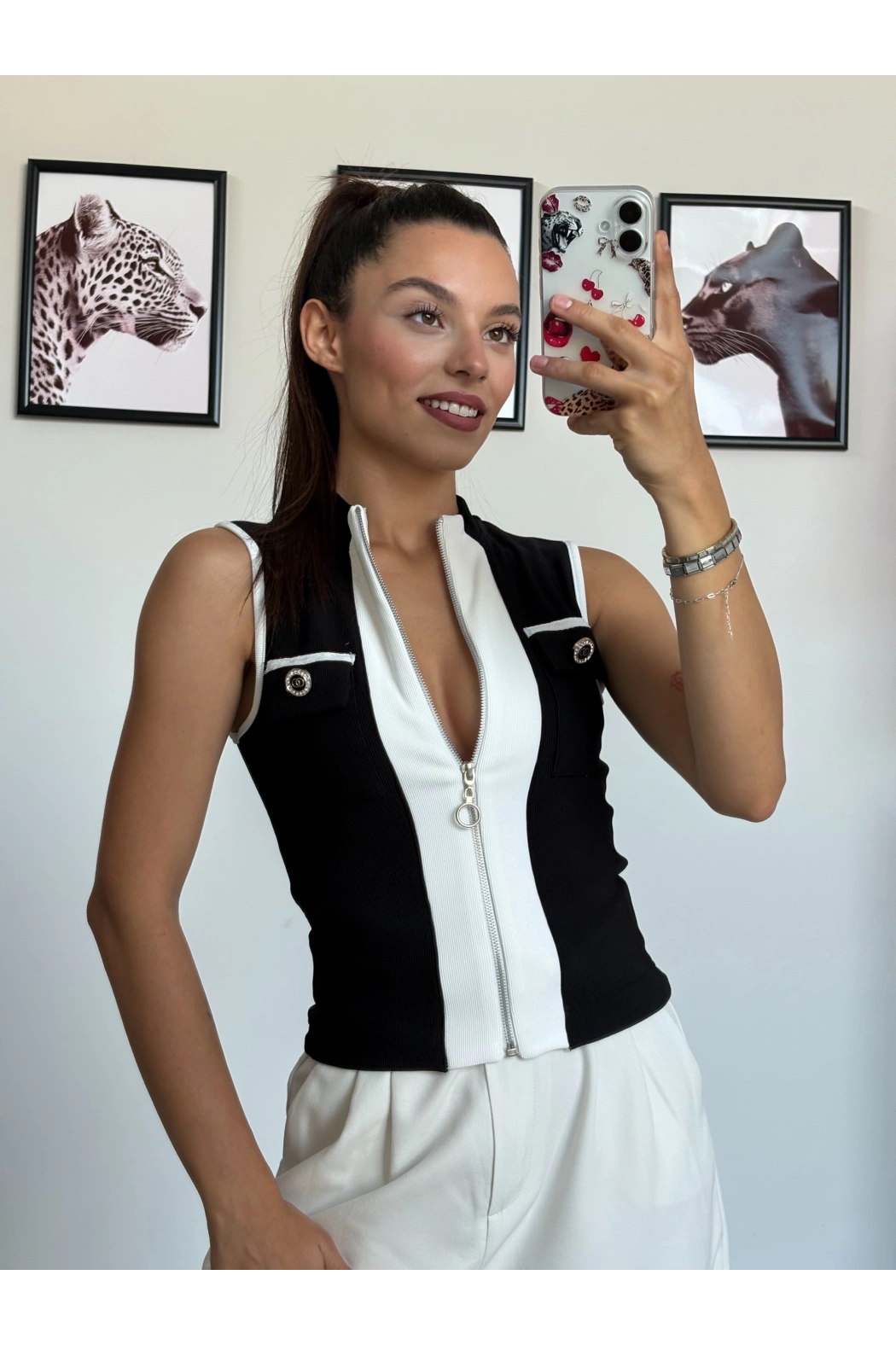 Siyah Beyaz Fermuarlı Yelek