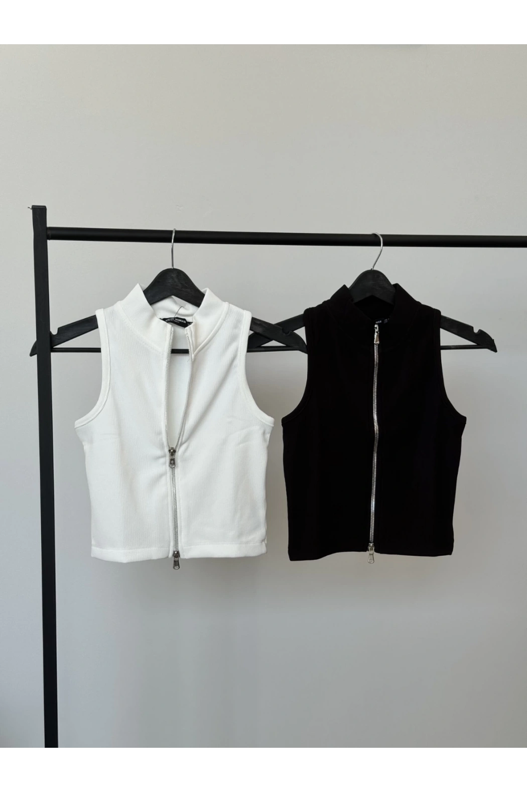 Siyah Fermuarlı Crop