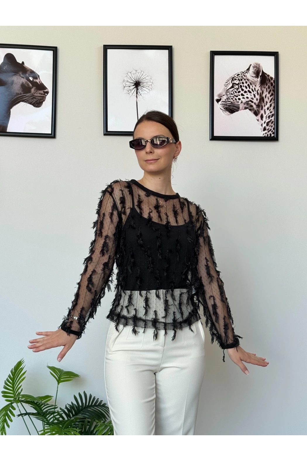 Tüy Detaylı Tül Bluz