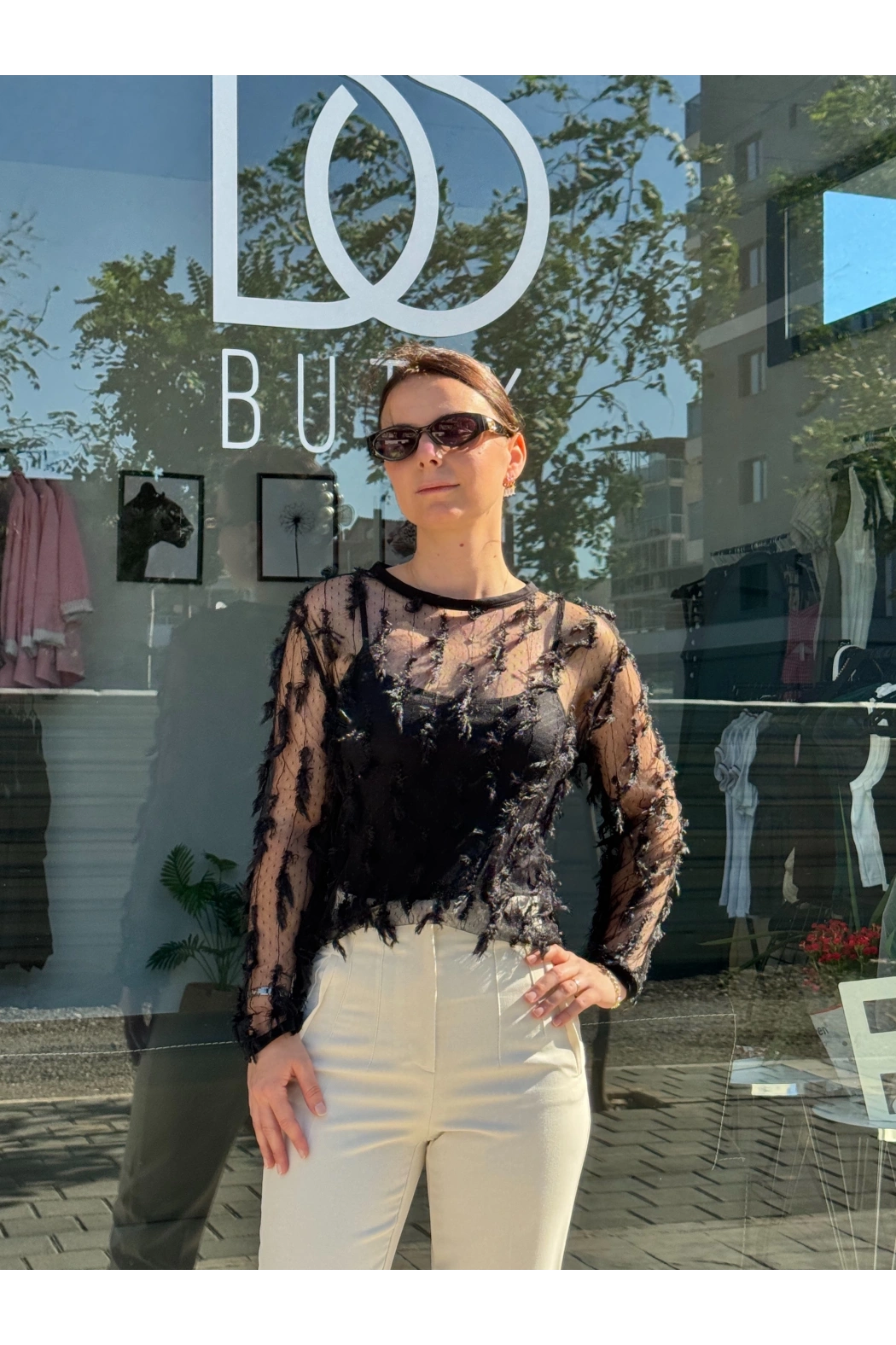 Tüy Detaylı Tül Bluz