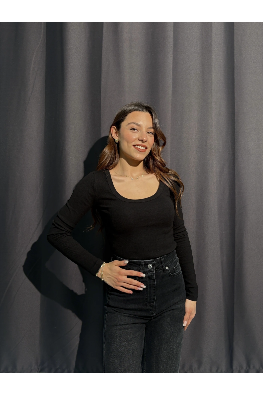 U Yaka Fitilli Siyah Body