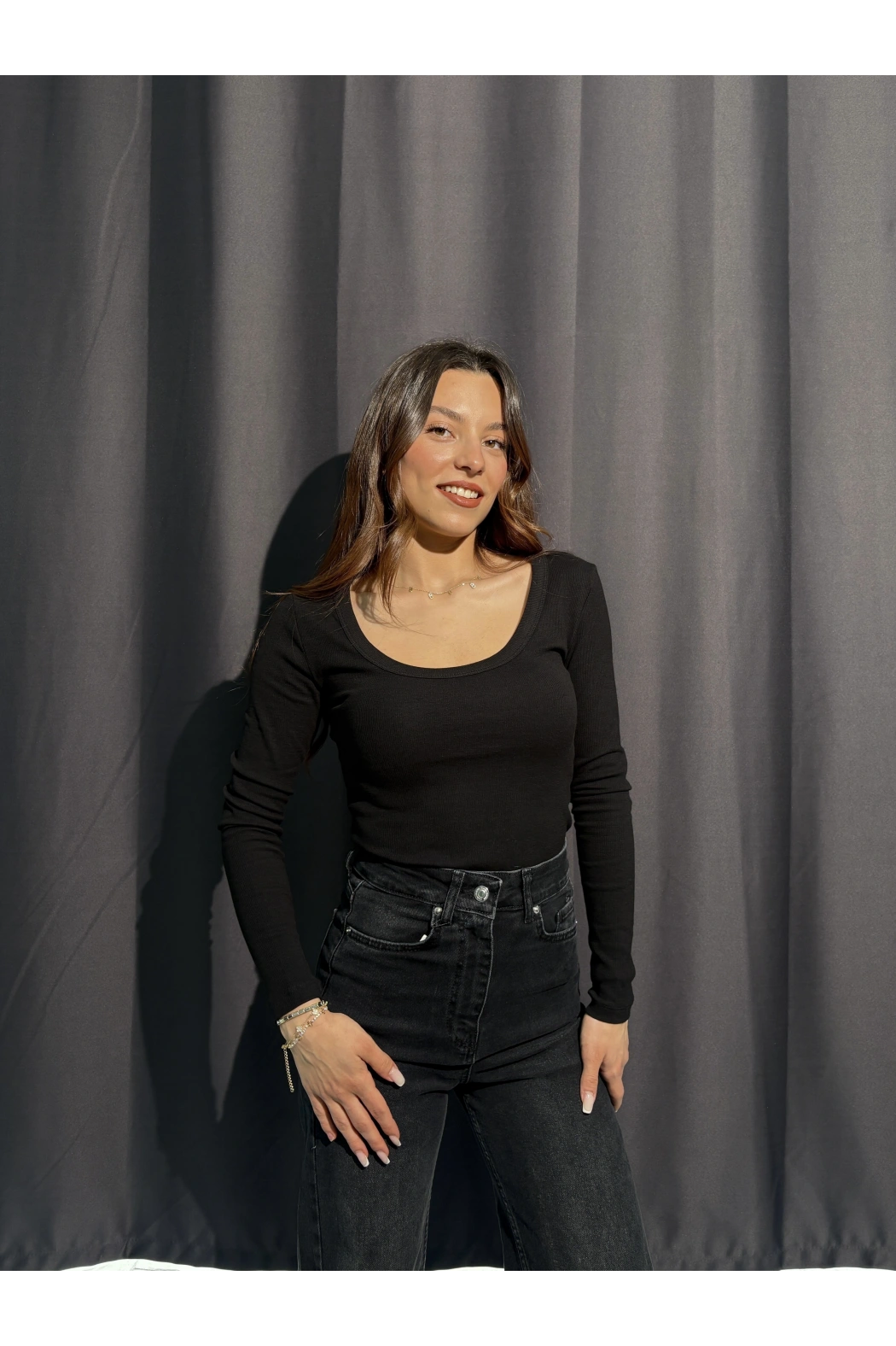 U Yaka Fitilli Siyah Body