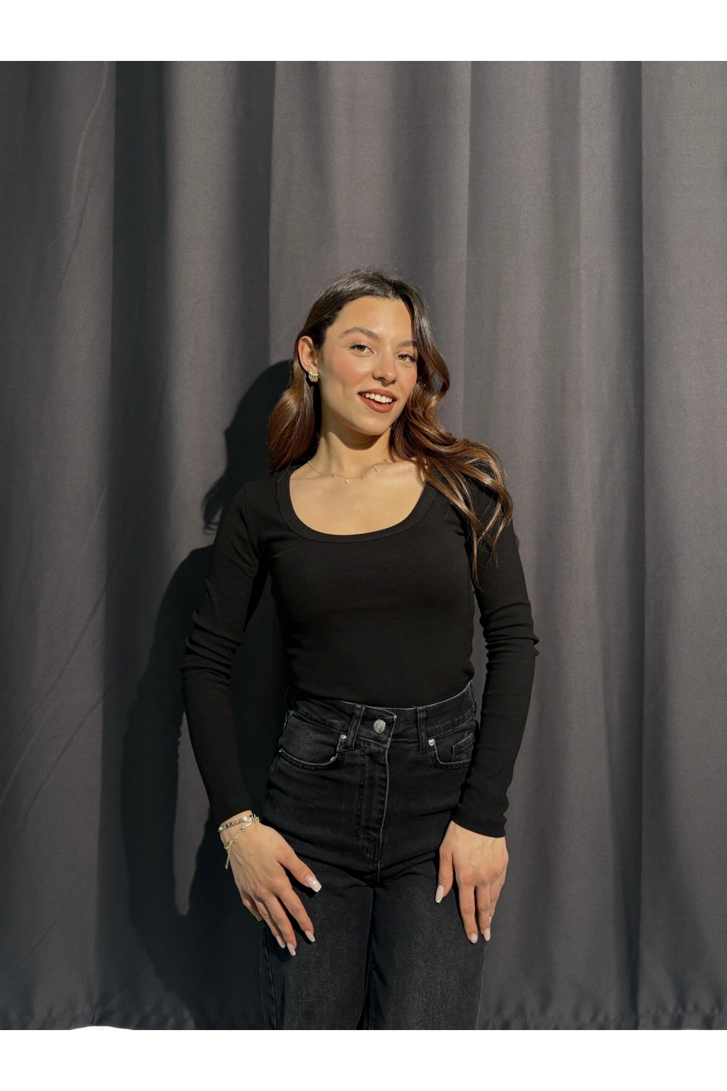 U Yaka Fitilli Siyah Body